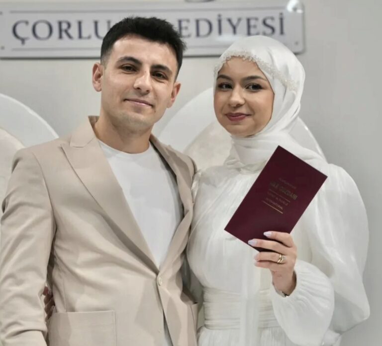 Sonsuza Kadar ‘EVET’: Mutlulukları Yüzünden Okundu