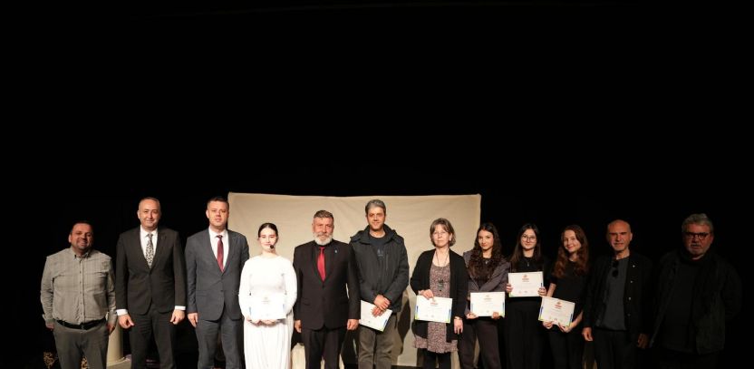 Çorlu`da Perde Gençler İçin Açıldı Çorlu`da Perde Gençler İçin Açıldı