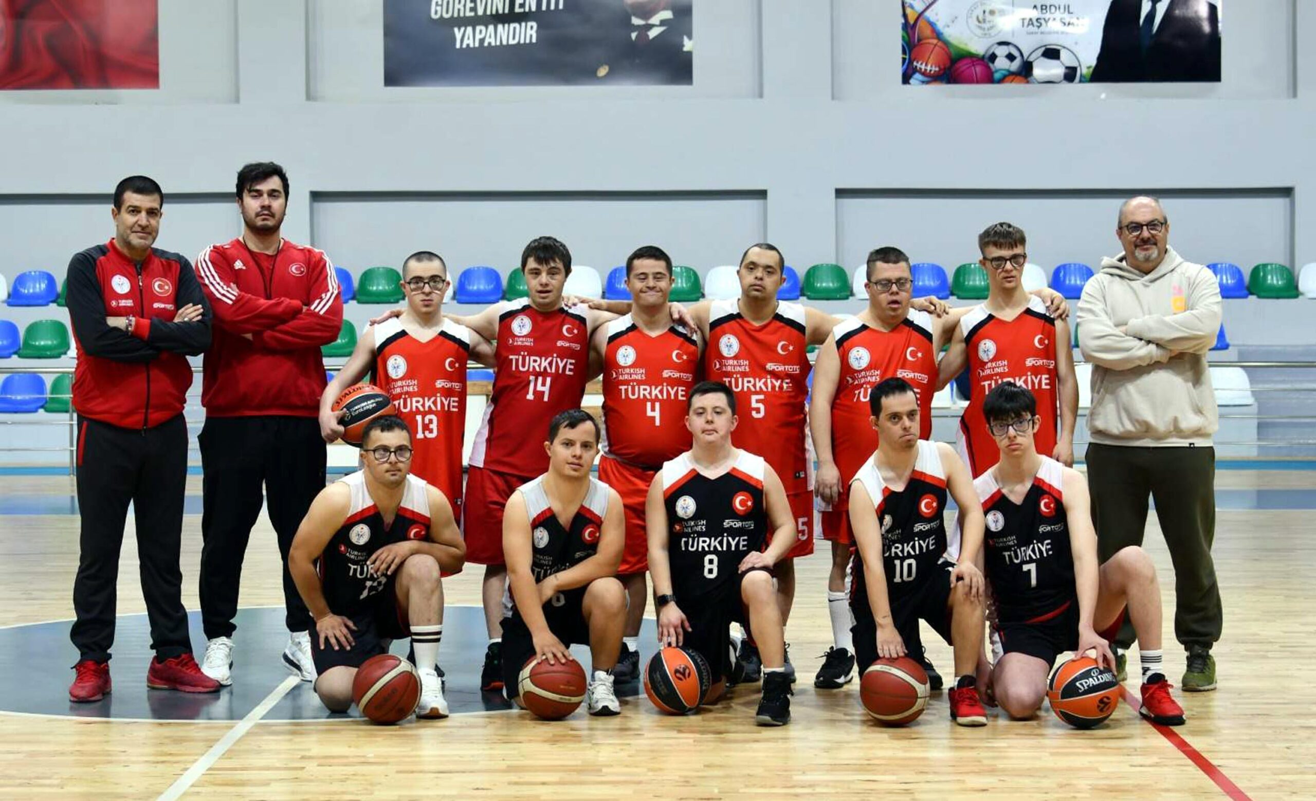 Down Sendromlular Basketbol Milli Takımı Antrenörü Ercan: Başarılarla ailelerin bakış açısı değişti Down Sendromlular Basketbol Milli Takımı Antrenörü Ercan: Başarılarla ailelerin bakış açısı değişti