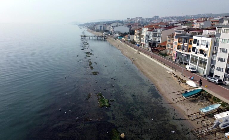 Deniz 7 Metre Çekildi