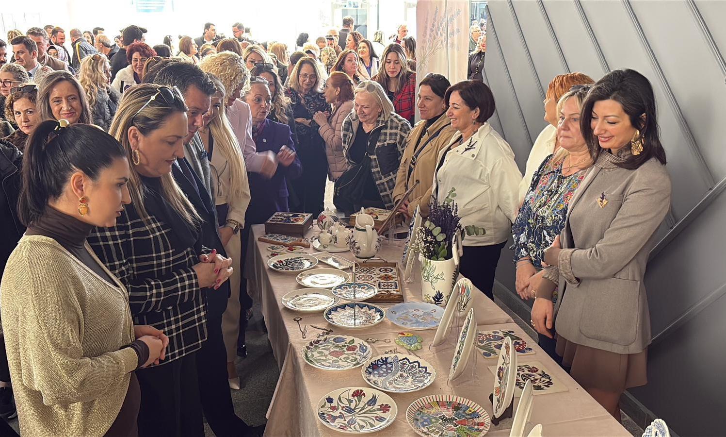Tekirdağ’da kadın merkezlerindeki kursiyerlerin el emeği ürünleri sergilendi Tekirdağ’da kadın merkezlerindeki kursiyerlerin el emeği ürünleri sergilendi
