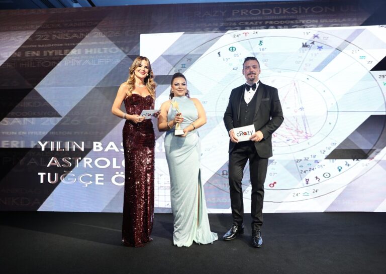 İSTANBUL’DA YILDIZLAR GEÇİDİ GİBİ GECE: “YILIN ASTROLOGU” TUĞÇE ÖLMEZ OLDU