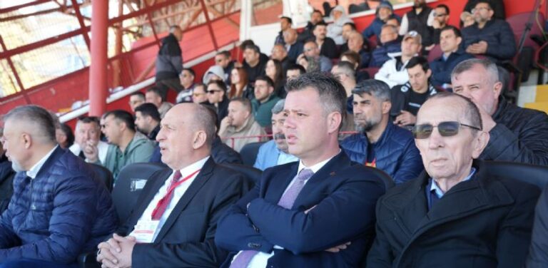 Başkan Sarıkurt`tan Çorluspor 1947`ye Destek