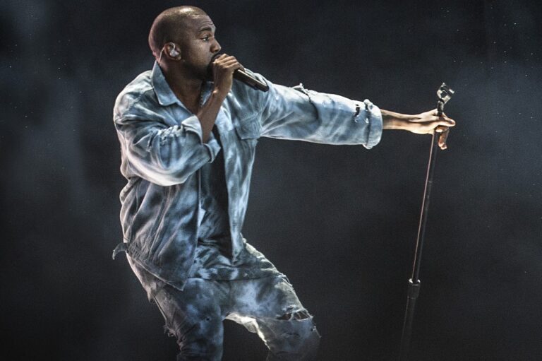 İzle: Kanye West Konser Canlı İzle