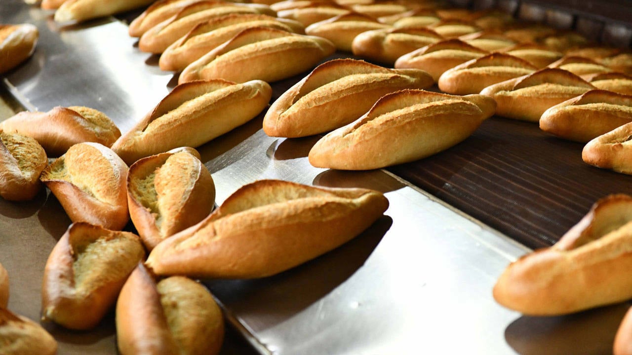 Ekmek Fiyatlarına Zam: 210 Gram Ekmek 17,50 TL Oldu Ekmek Fiyatlarına Zam: 210 Gram Ekmek 17,50 TL Oldu