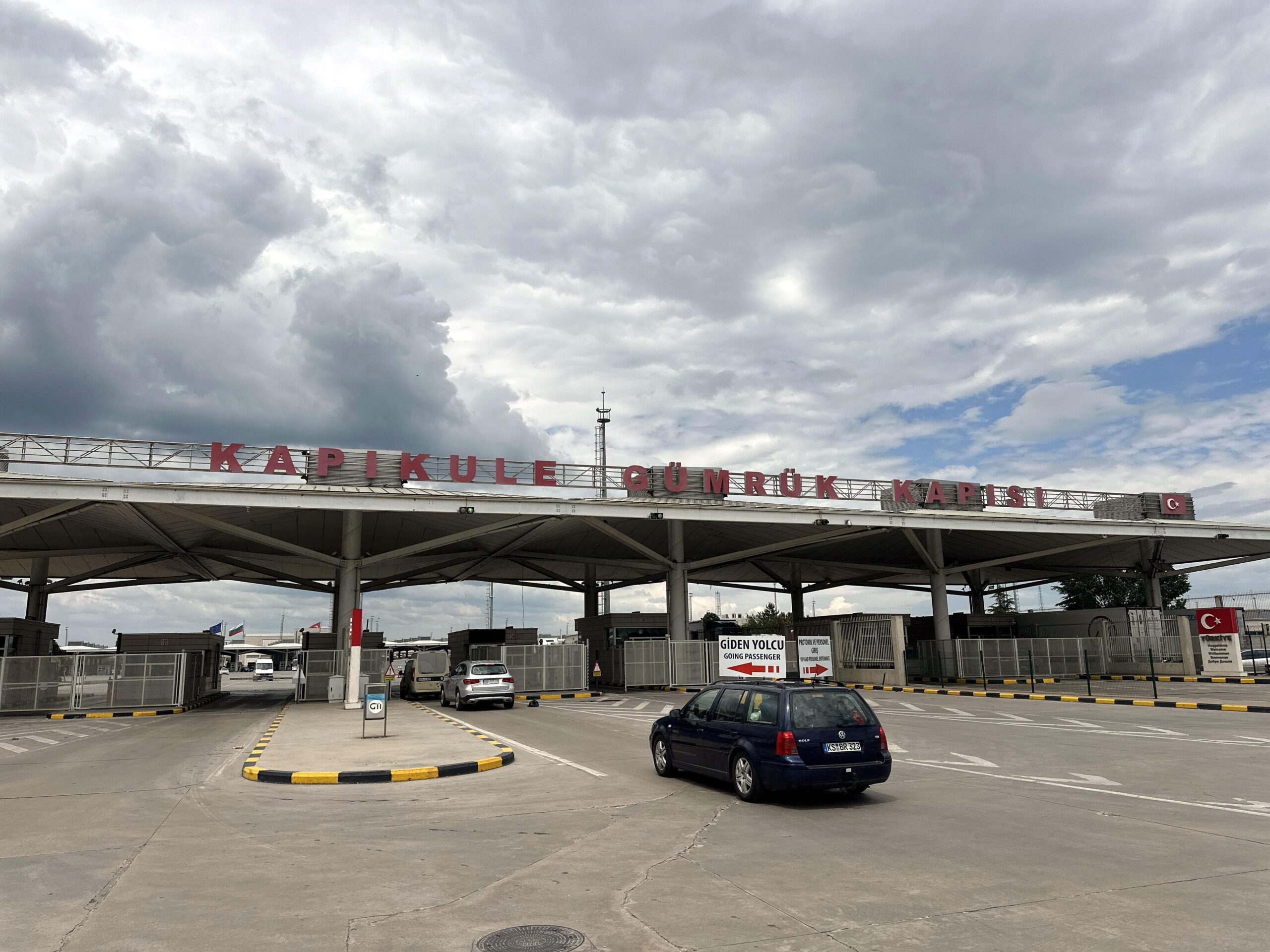 Edirne Valisi Sezer: Trafik cezalarını sınır kapılarına gelmeden ödeyin Edirne Valisi Sezer: Trafik cezalarını sınır kapılarına gelmeden ödeyin