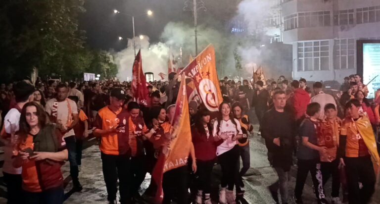 Edirne ve Tekirdağ’da Galatasaray taraftarları şampiyonluğu kutladı / Ek fotoğraflar