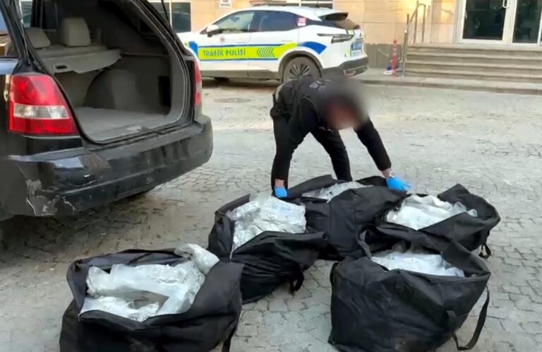 Edirne’de 90 kilo uyuşturucu ele geçirildi; 2 gözaltı