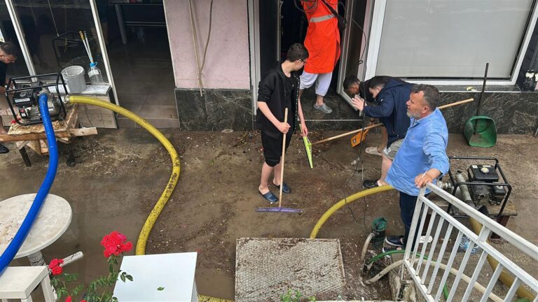 Edirne’de dolu ve sağanak etkili oldu (2)