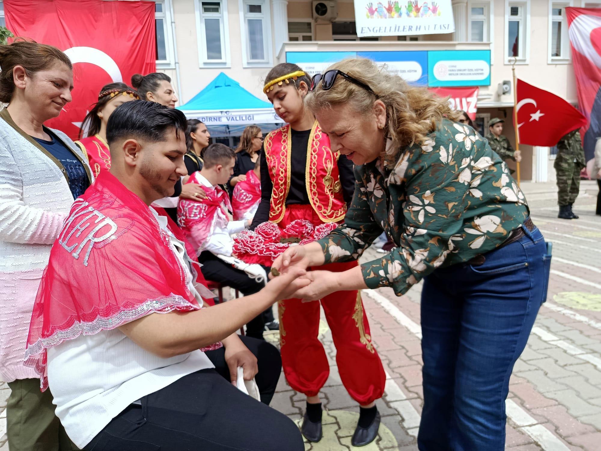 Edirne’de engelli bireylere temsili asker uğurlama töreni Edirne’de engelli bireylere temsili asker uğurlama töreni
