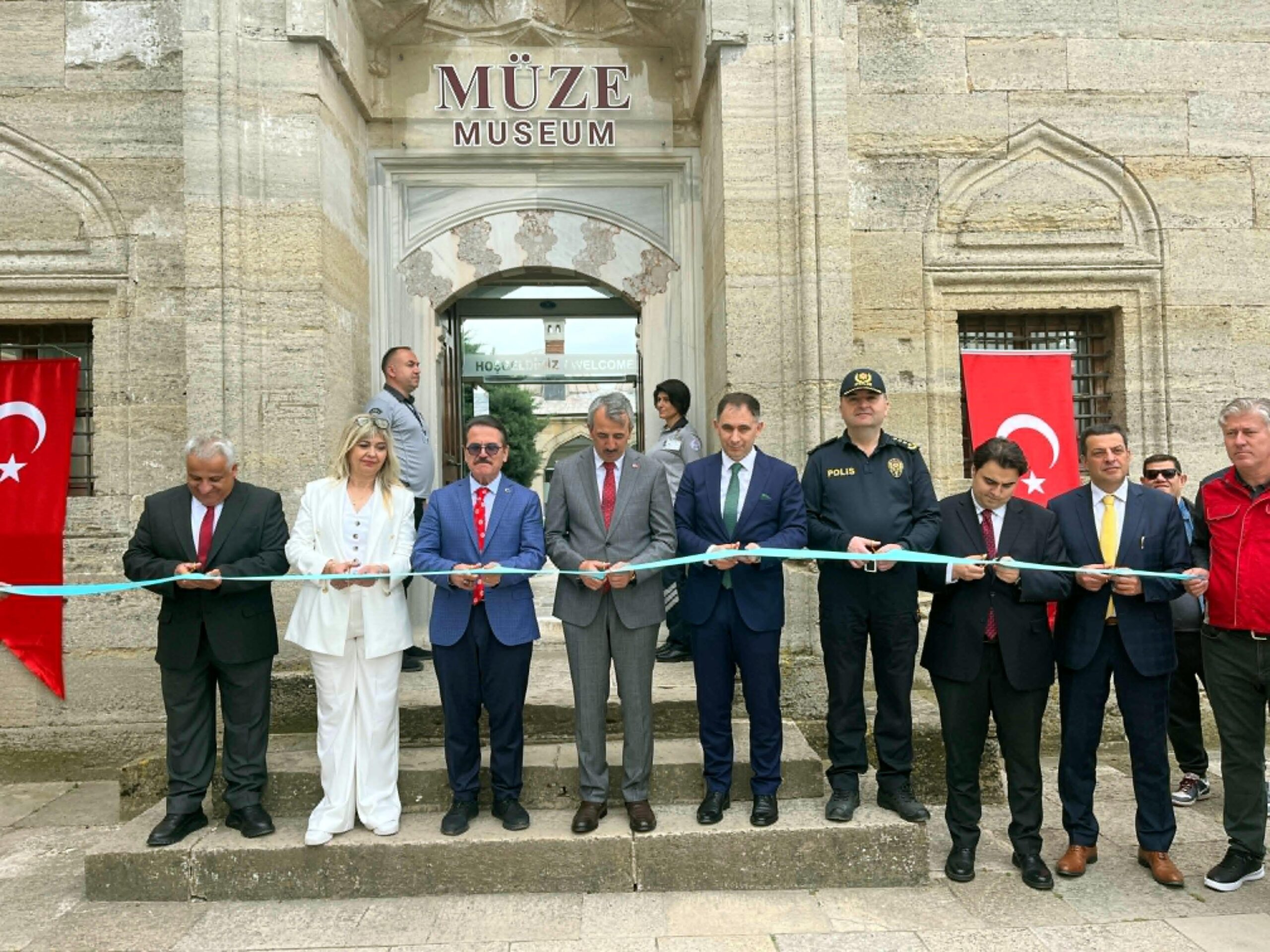 ‘Edirne’de Vakıf Medeniyeti Zarafeti’ fotoğraf sergisi açıldı ‘Edirne’de Vakıf Medeniyeti Zarafeti’ fotoğraf sergisi açıldı