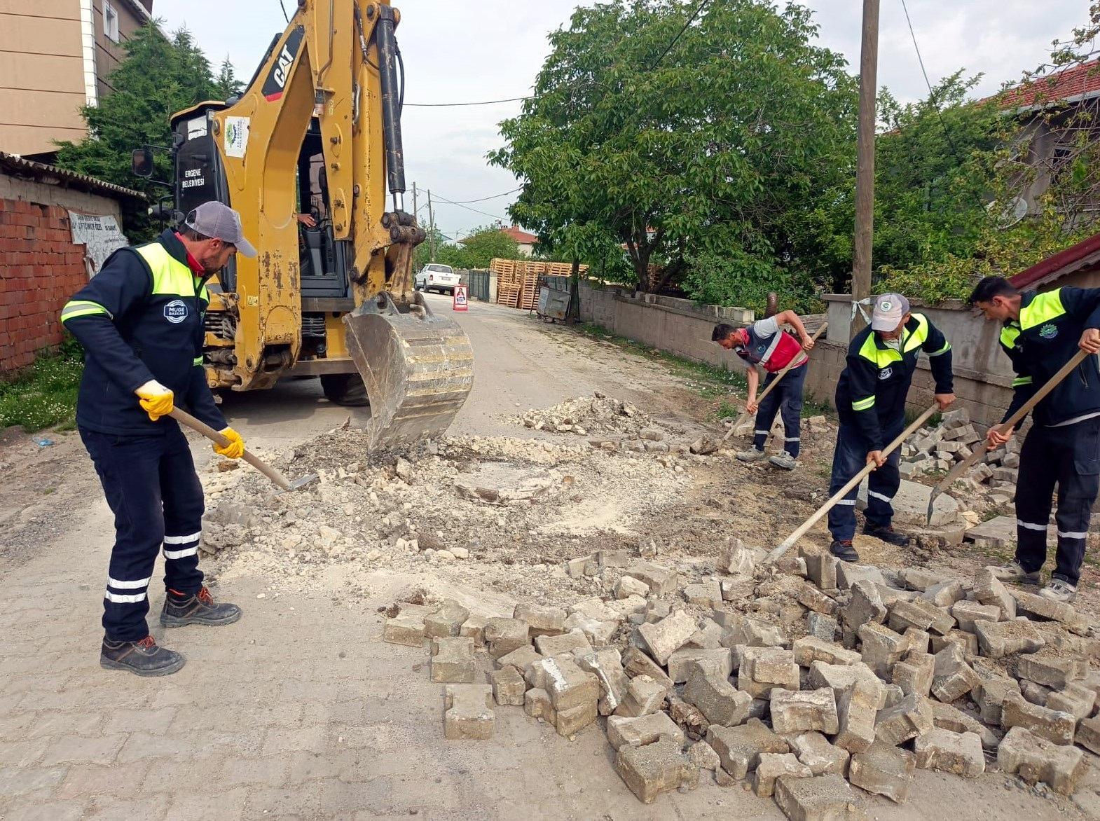 Ergene Belediyesi’nden Kurban Bayramı öncesi, yol iyileştirme ve düzenleme çalışmaları Ergene Belediyesi’nden Kurban Bayramı öncesi, yol iyileştirme ve düzenleme çalışmaları