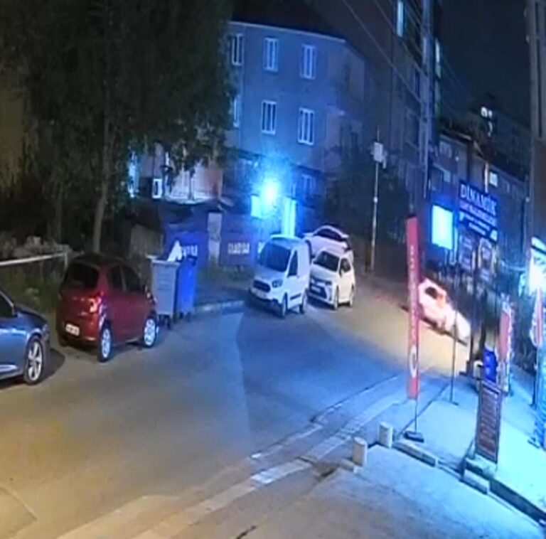 Otomobille Çarpışan Motosikletin Sürücüsü Yaralandı