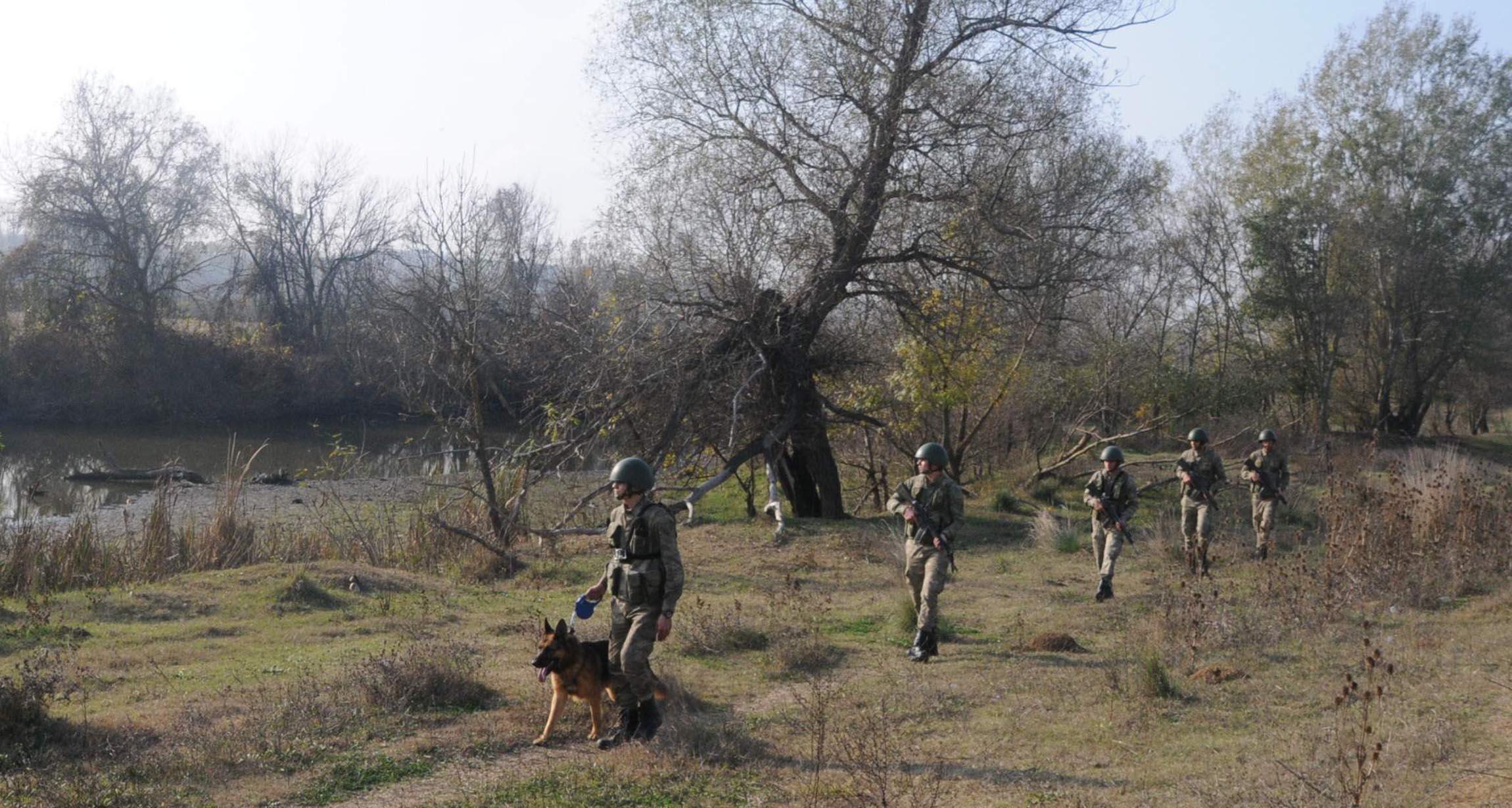 Sınırda yakalanan 2 FETÖ şüphelisi tutuklandı Sınırda yakalanan 2 FETÖ şüphelisi tutuklandı