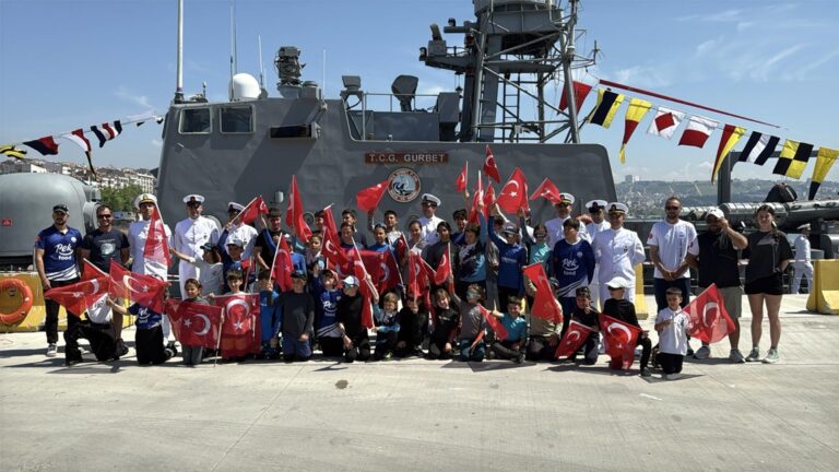 TCG Gurbet hücumbotu, Tekirdağ’da ziyarete açıldı