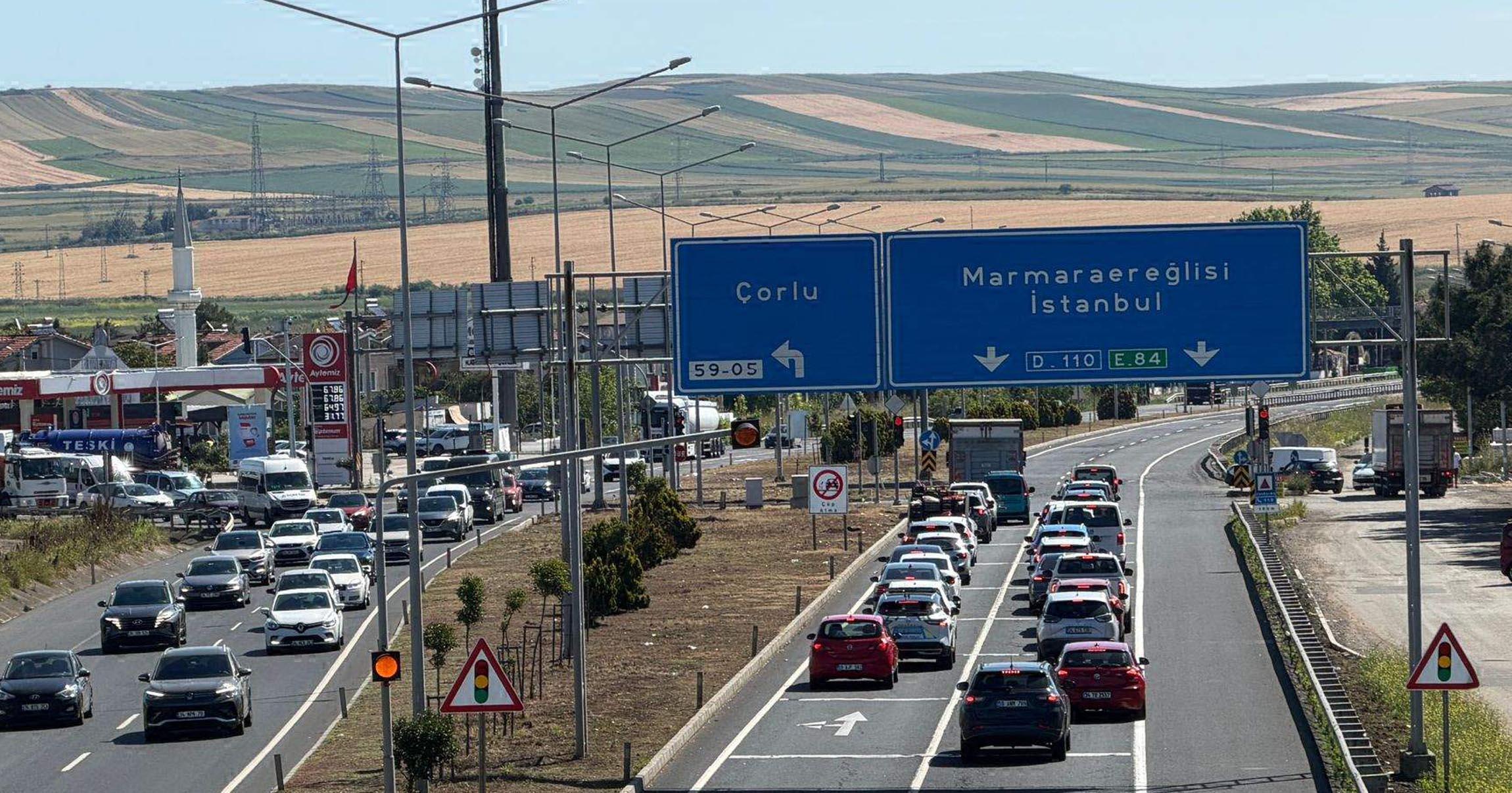 Tekirdağ-İstanbul Kara Yolunda Araç Yoğunluğu; Ağır Vasıtalara Kısıtlama Tekirdağ-İstanbul Kara Yolunda Araç Yoğunluğu; Ağır Vasıtalara Kısıtlama