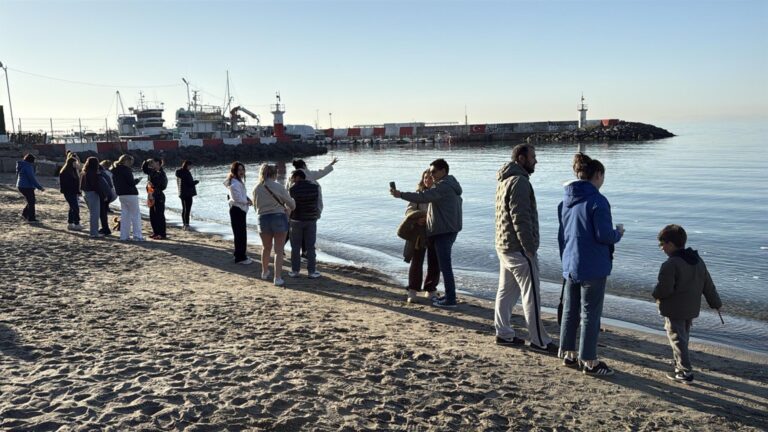 Tekirdağ’da 5 bin kişi Hıdırellez kahvaltısında buluştu, dilekler suya bırakıldı