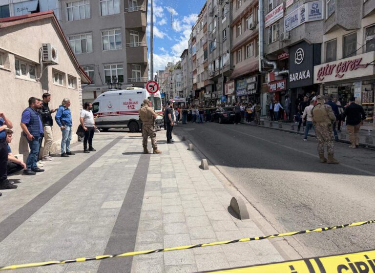 Silahlı Kavga İhbarına Giden Polislere Ateş Açıldı: 2 Şehit