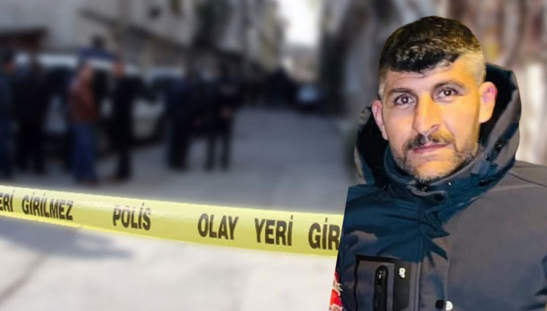 Husumetlisi Bıçaklayarak Öldürdü