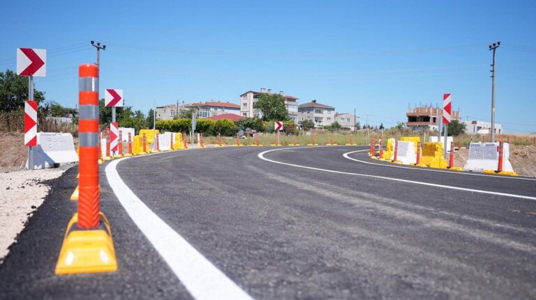 Velimeşe’de Alternatif Yol Trafiğe Açıldı