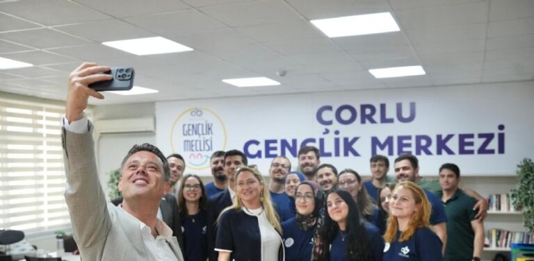 Başkan Sarıkurt: “Çorlu`muz Gençlerimizin Fikirleriyle Güzelleşecek”