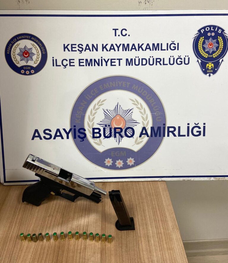 Çarşıda havaya ateş açan 2 şüpheli gözaltına alındı