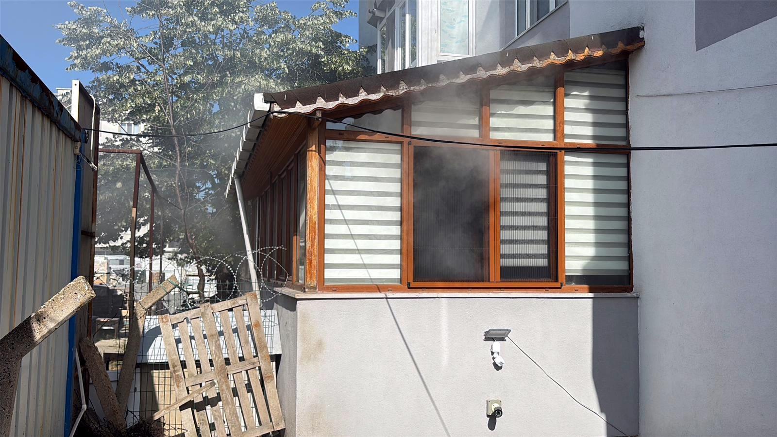 Çorlu’da apartmanda çıkan yangın panik yarattı Çorlu’da apartmanda çıkan yangın panik yarattı