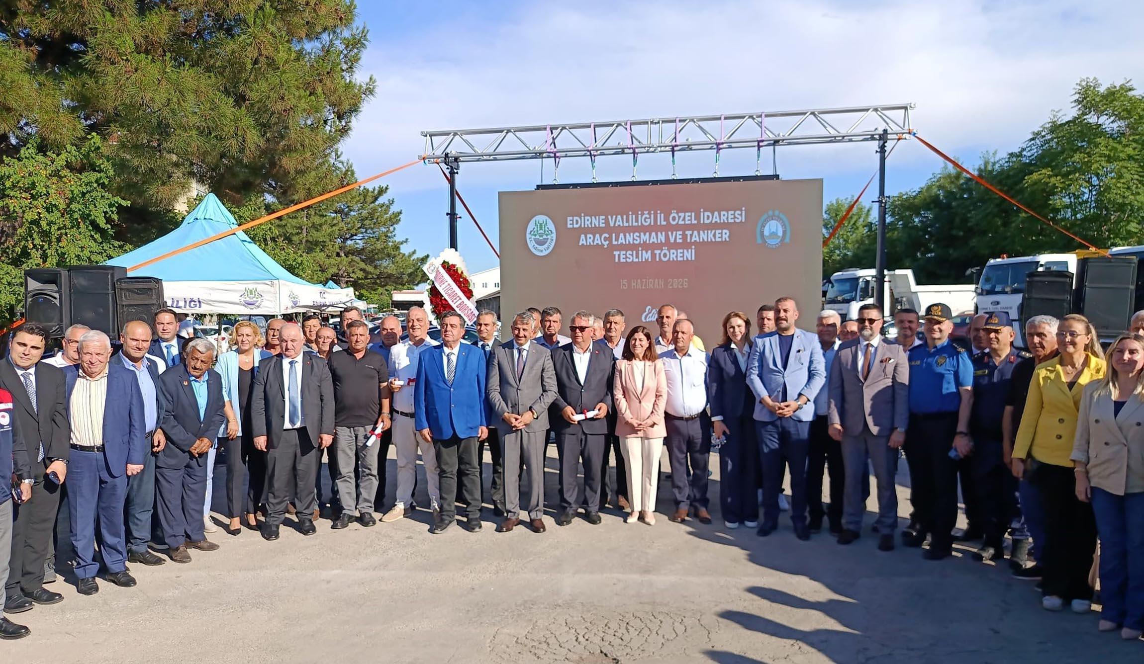 Edirne İl Özel İdaresi filosuna 15 yeni hizmet aracı, köylere 21 su tankeri Edirne İl Özel İdaresi filosuna 15 yeni hizmet aracı, köylere 21 su tankeri