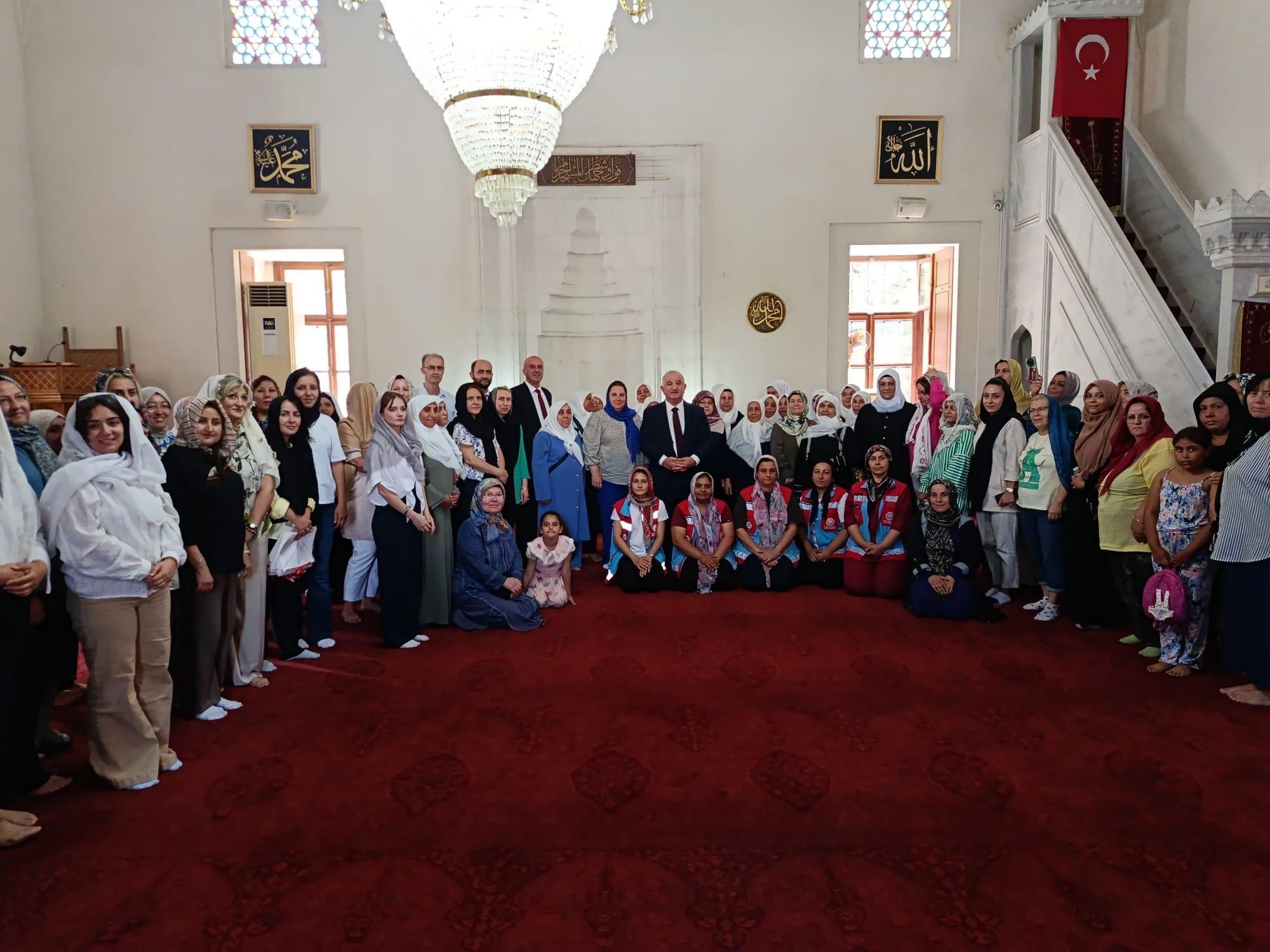Edirne’de Kuran kursunu tamamlayan SODAM kursiyerlerİ için hatim programı düzenlendi Edirne’de Kuran kursunu tamamlayan SODAM kursiyerlerİ için hatim programı düzenlendi