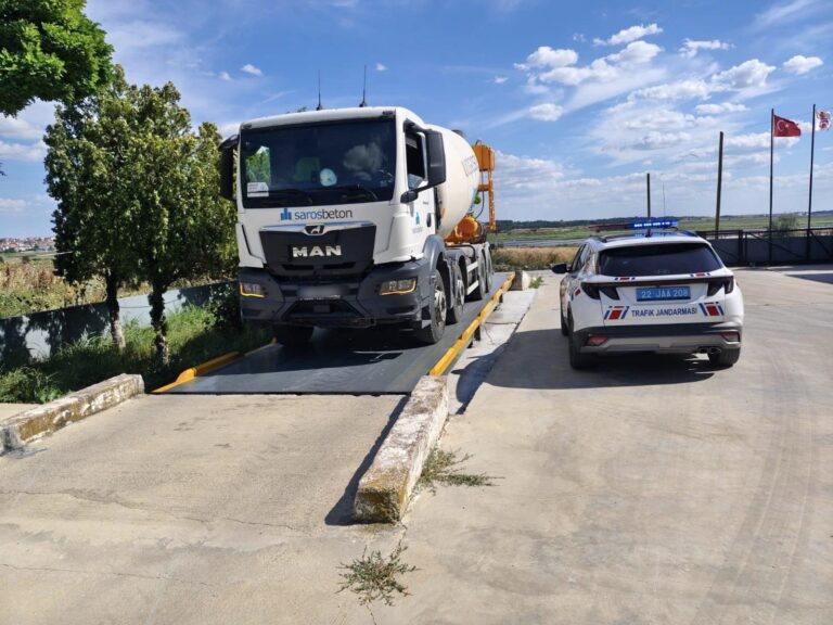 Edirne’de taşıma sınırını aşan kamyon işletenine 60 bin lira ceza