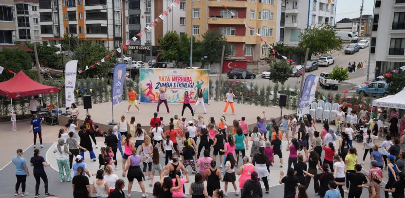 Ferdi Zeyrek Parkı´nda Yaza Merhaba Coşkusu Ferdi Zeyrek Parkı´nda Yaza Merhaba Coşkusu