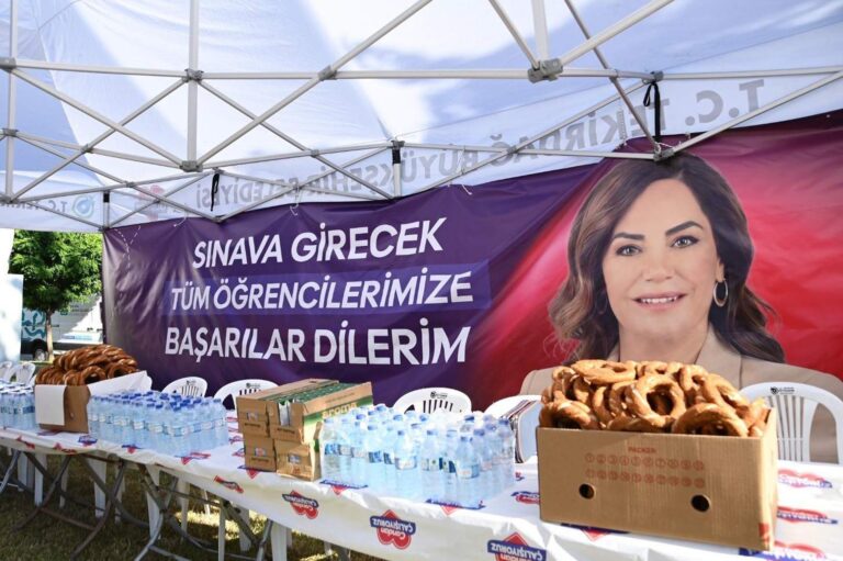 Tekirdağ Büyükşehir Belediyesi’nden YSK maratonunda öğrenci ve ailelerine destek
