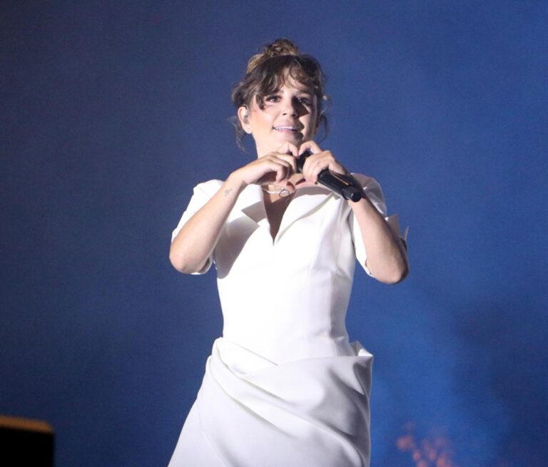 Tekirdağ Uluslararası Kiraz Festivali’nde Poizi ve Merve Özbey, sahne aldı