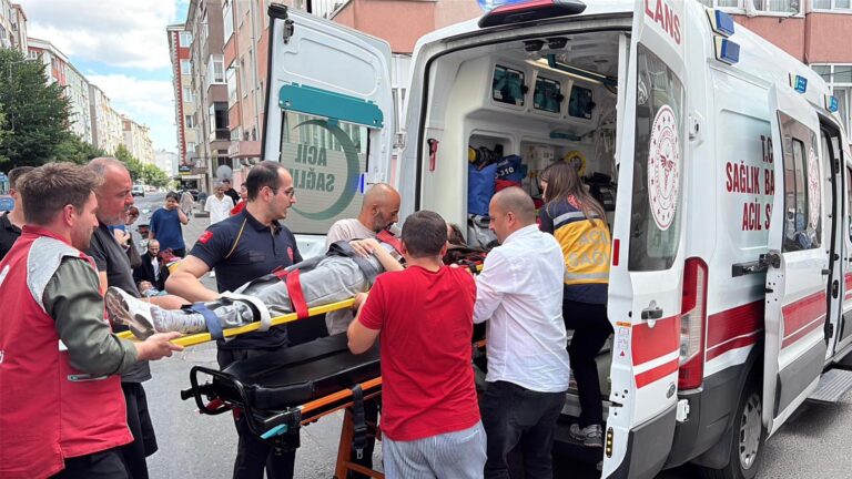 ATV ile Motosiklet Çarpıştı: 2 Yaralı
