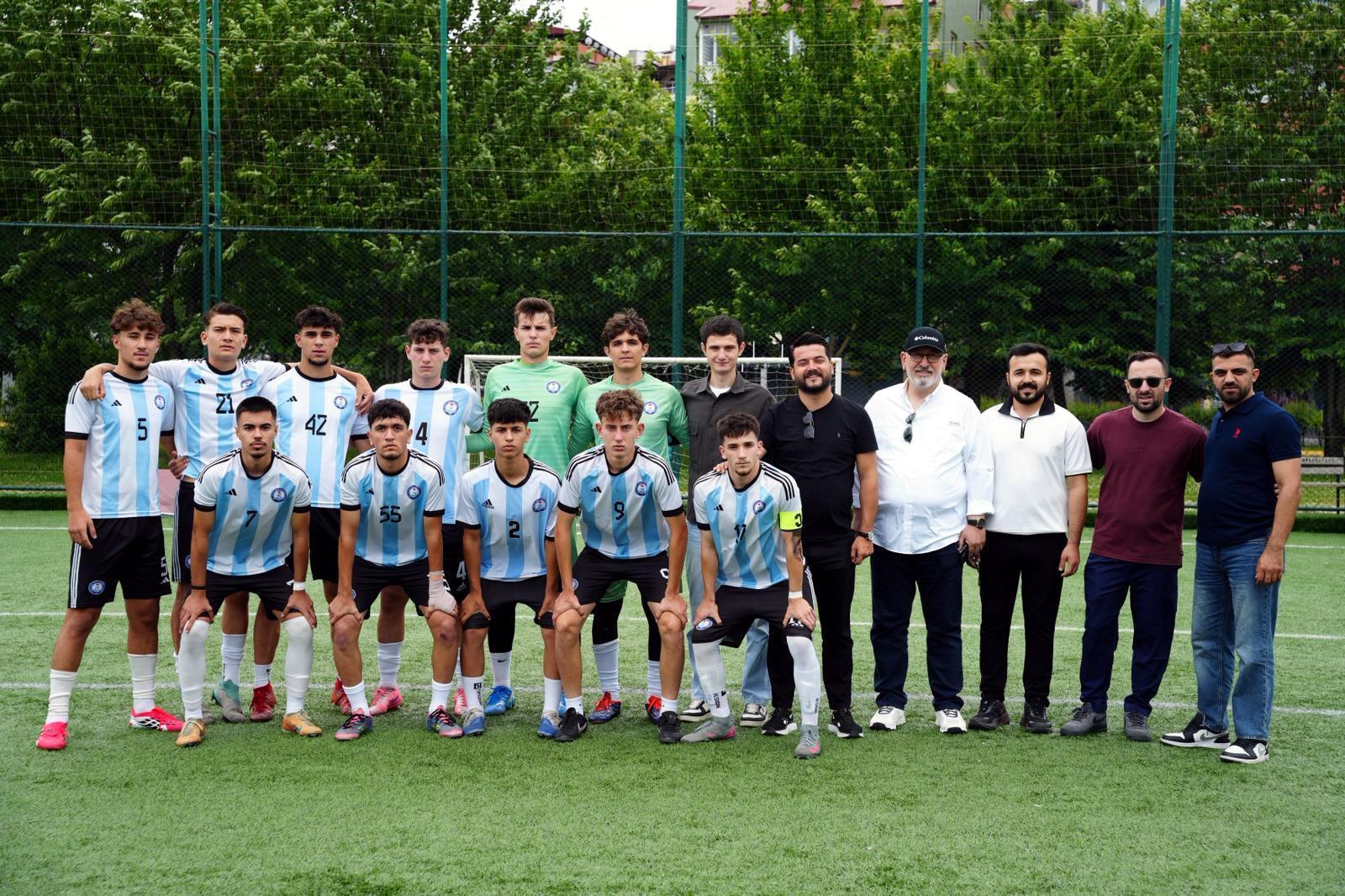 Tekirdağlı öğrenciler, GençLig 2026 futbol turnuvasında üçüncü oldu Tekirdağlı öğrenciler, GençLig 2026 futbol turnuvasında üçüncü oldu