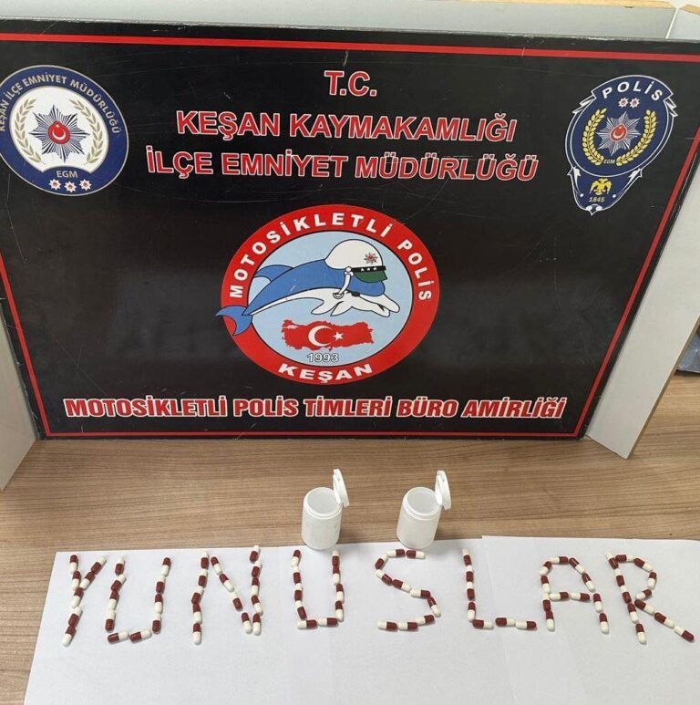 Uyuşturucuyla yakalanan plakasız motosikletin ehliyetsiz sürücüsüne 128 bin lira ceza