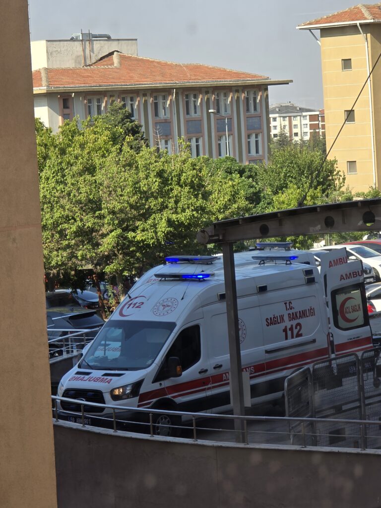 Yüksekten Düşen İşçi Ağır Yaralandı