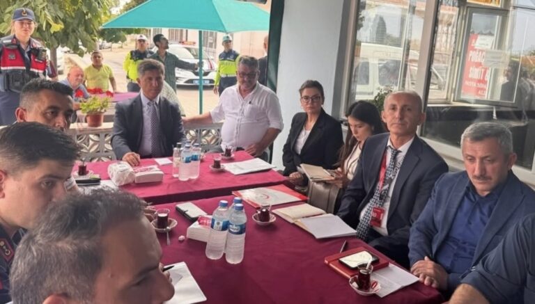 Seymen Mahallesi’nde Halk Günü Toplantısı Düzenlendi
