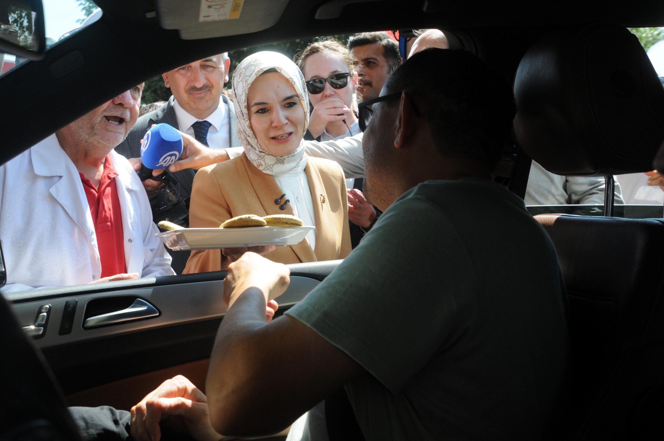 Bakan Göktaş: Gurbetçi vatandaşlarımız iki ülke arasında köprü vazifesi üstlenmekte Bakan Göktaş: Gurbetçi vatandaşlarımız iki ülke arasında köprü vazifesi üstlenmekte