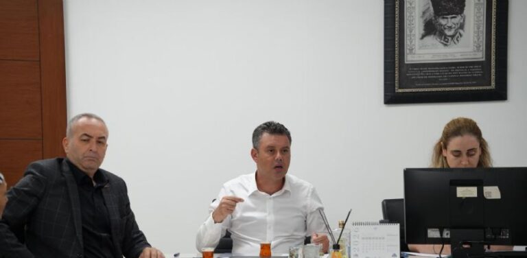 Çorlu Belediyesi, Patlamadan Etkilenen Adalet Apartmanı Sakinlerinin Yanında