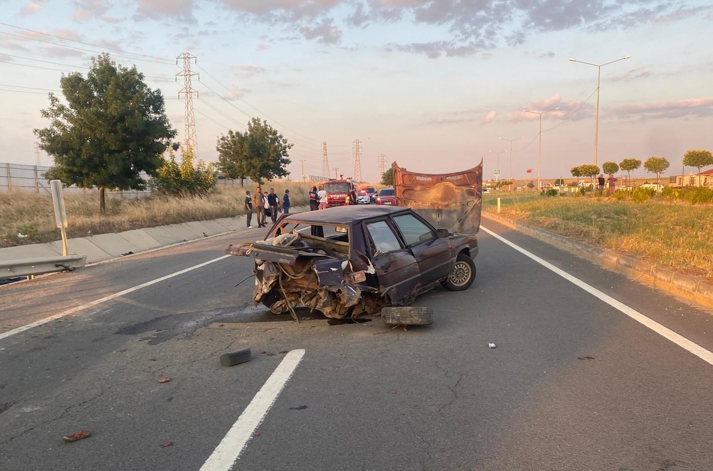 Edirne’de iki otomobil çarpıştı; 1 yaralı Edirne’de iki otomobil çarpıştı; 1 yaralı
