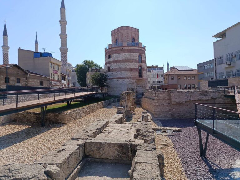 Edirne’de restorasyonu tamamlanan Makedonya Kulesi, müze olarak ziyarete açıldı