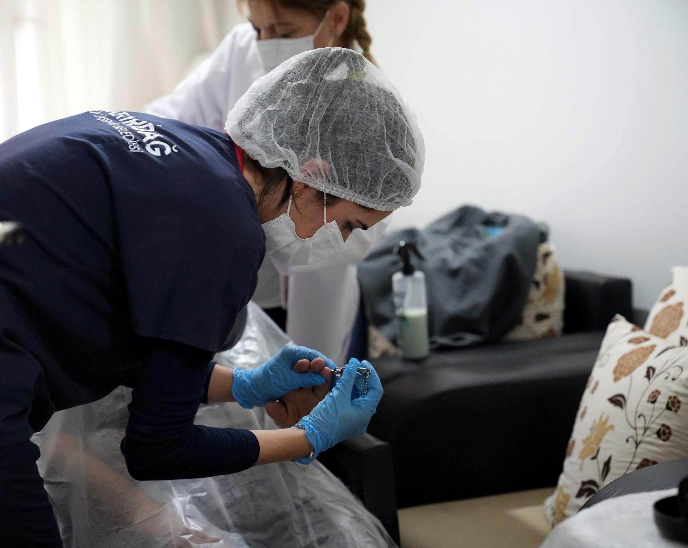 Tekirdağ’da 6 ayda 1712 kişiye evde bakım hizmeti verildi Tekirdağ’da 6 ayda 1712 kişiye evde bakım hizmeti verildi