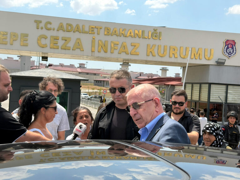 Ümit Özdağ, Dedetaş ile Uğur’u Ziyaret Etti