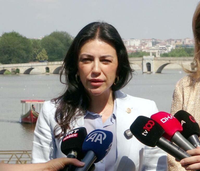 AK Parti’li Ayan: Artık dostluğumuzun, kardeşliğimizin, birliğimizin zamanı