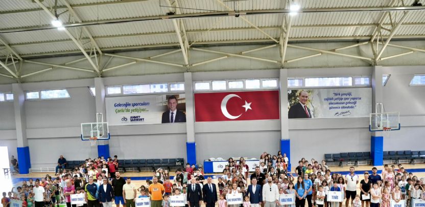 Çorlu Belediyesi Yaz Spor Okulları Coşkulu Bir Kapanışla Sona Erdi Çorlu Belediyesi Yaz Spor Okulları Coşkulu Bir Kapanışla Sona Erdi