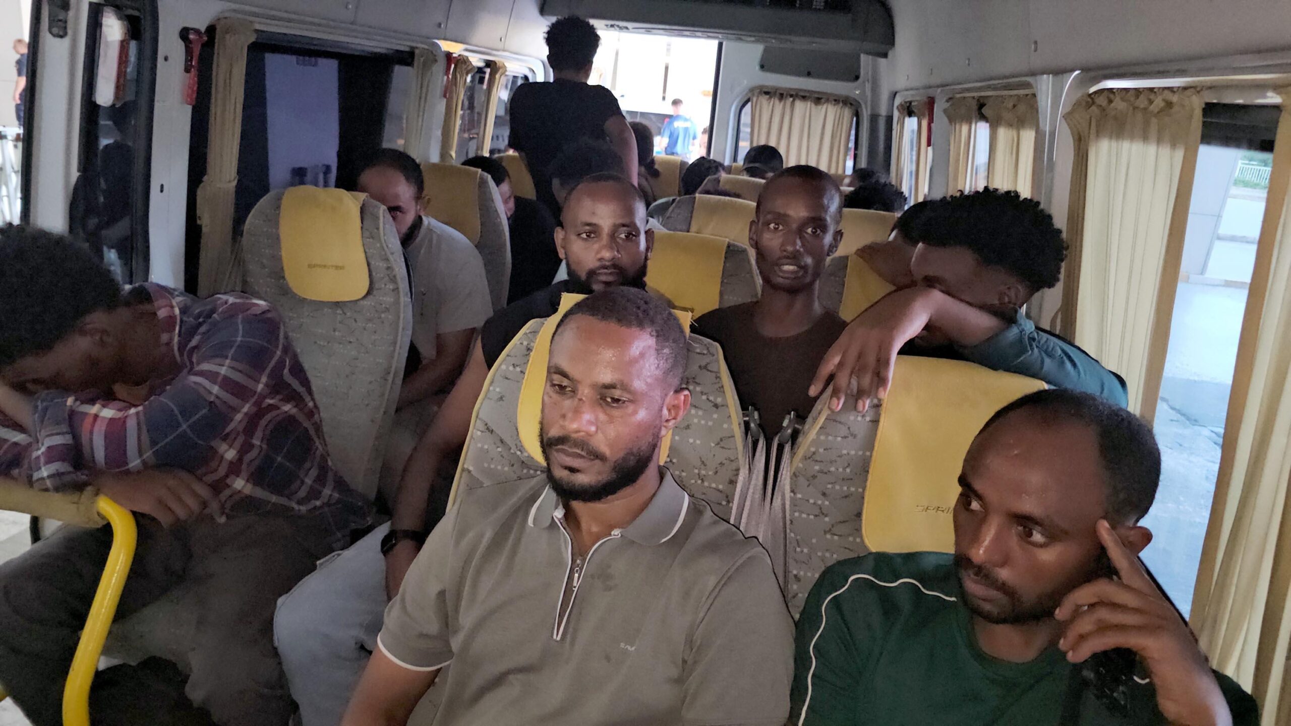 Edirne’de minibüste 19 kaçak göçmen yakalandı Edirne’de minibüste 19 kaçak göçmen yakalandı