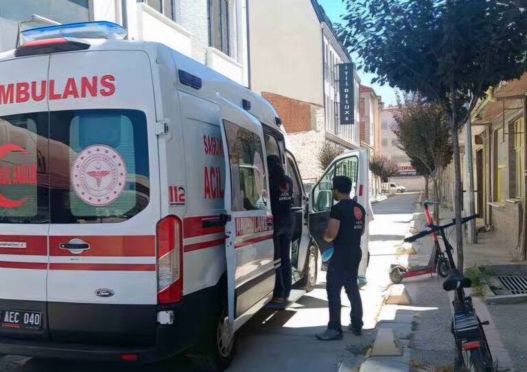 11 Yaşındaki Çocuk Balkondan Düştü