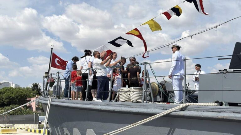 ‘TCG Enez’ gemisi, Tekirdağ’da ziyarete açıldı