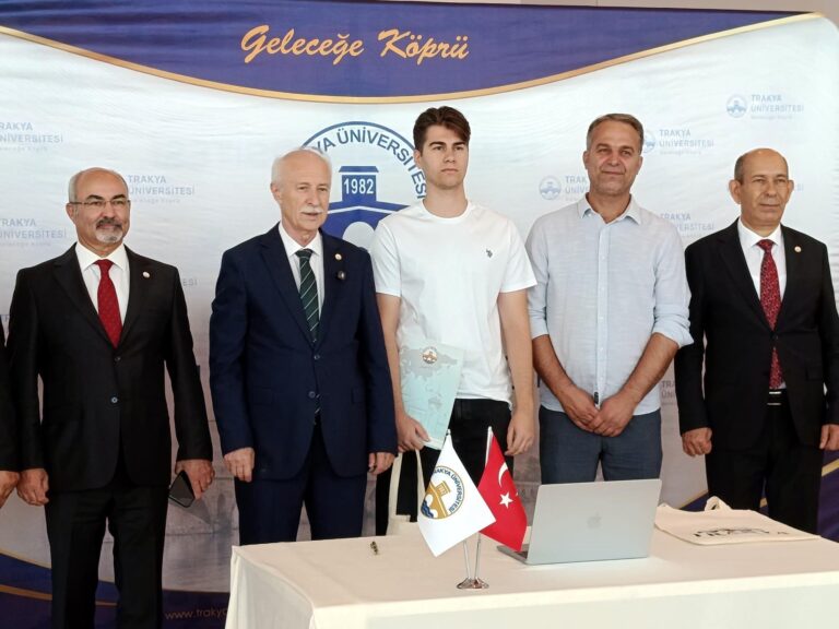 Trakya Üniversitesi’nde kayıt heyecanı 	başladı